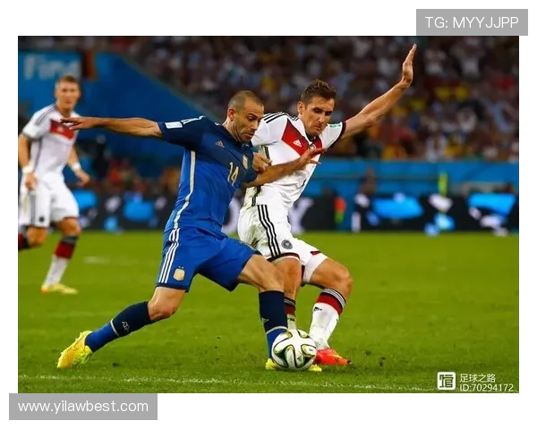 深圳飞盘队防守策略解析与战术创新探讨 深圳飞盘队防守策略解析与战术创新探讨