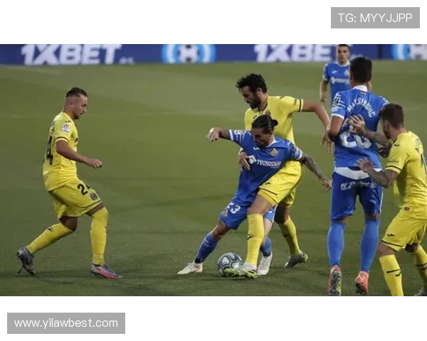 伊朗男篮与突尼斯男篮激战正酣谁能在国际赛场上笑到最后