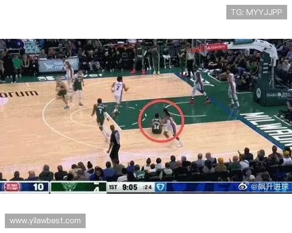 字母哥愤怒撕裂球衣雄鹿惨败后更衣室内冲突不断引发热议