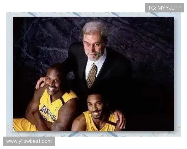 戴维斯与奥尼尔的巅峰对决:谁才是篮球历史上的真正巨星 戴维斯与奥尼尔的巅峰对决:谁才是篮球历史上的真正巨星