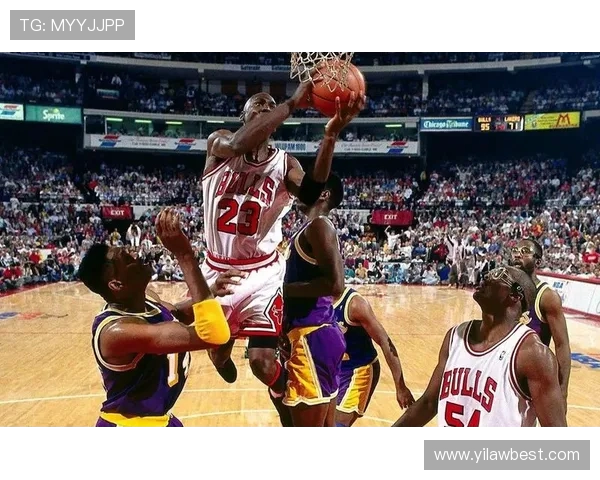 湖人队与公牛激战正酣中文解说精彩回顾与赛后分析